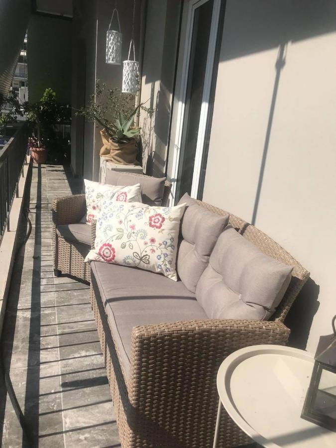 Pepromeno Luxury Apartment In The City Center Calamata Exterior foto