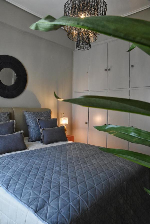 Pepromeno Luxury Apartment In The City Center Calamata Exterior foto